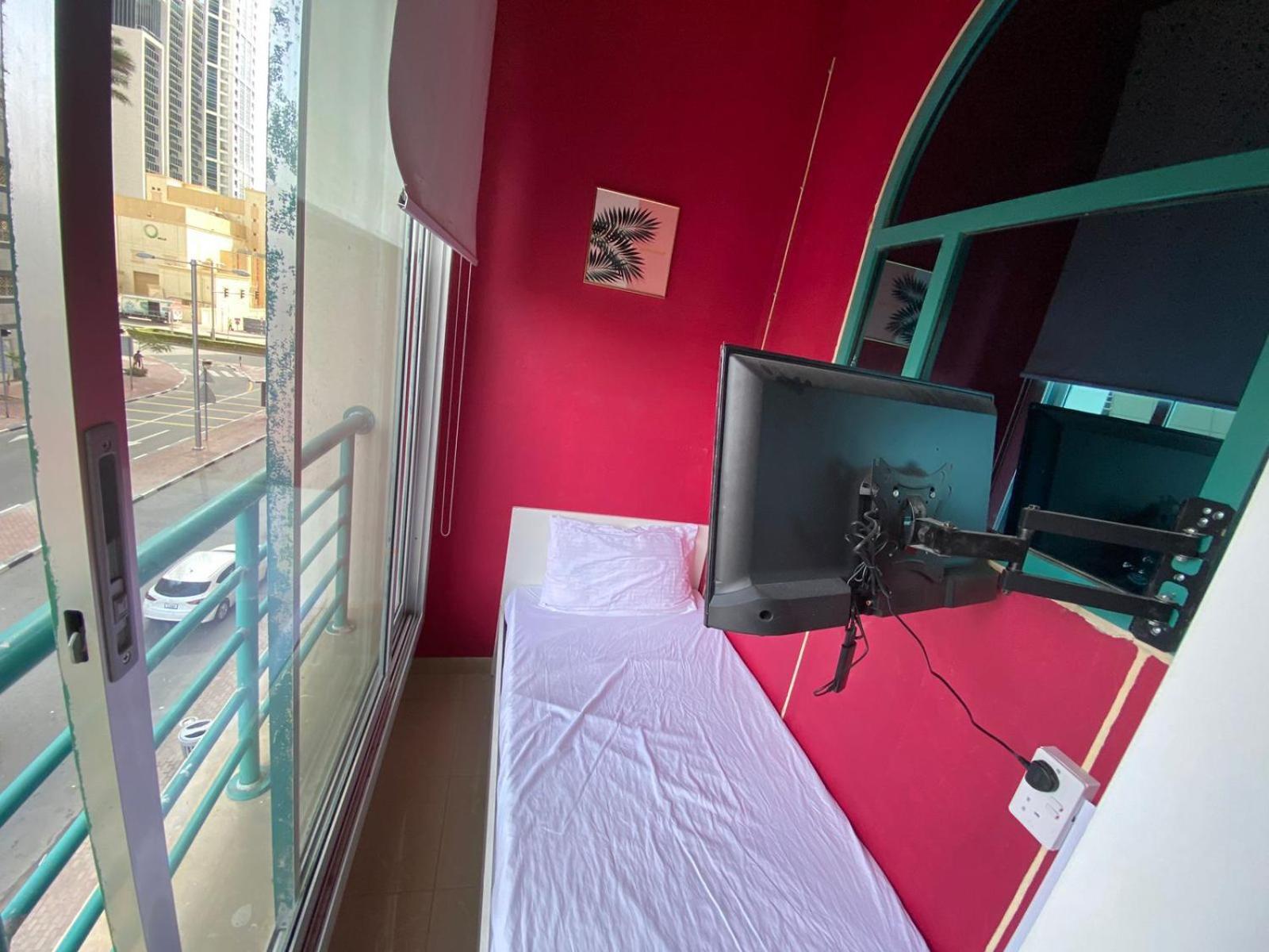 Nice Single Rooms For "Girls" Only In Dubai, Marina Exteriér fotografie