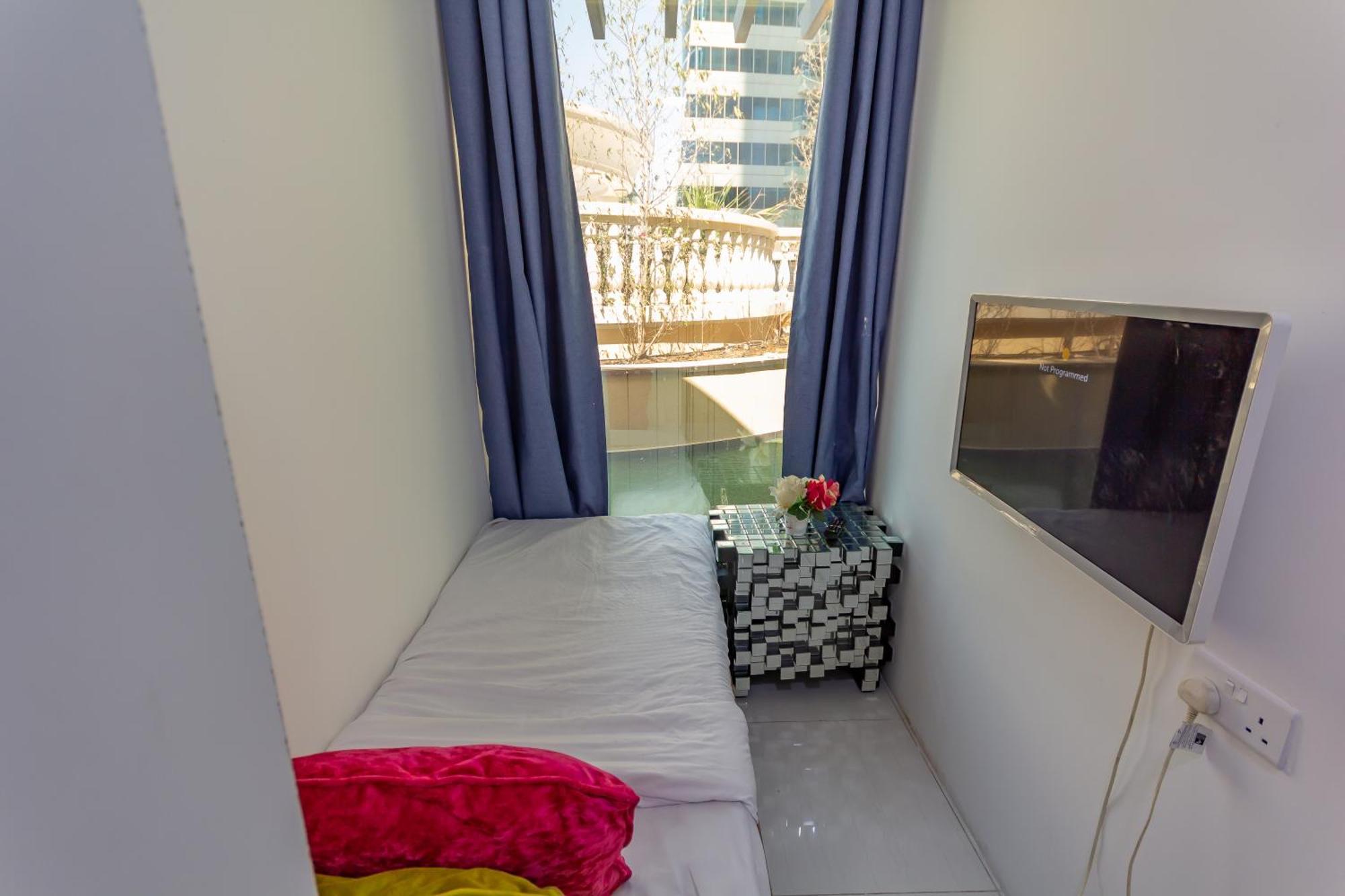 Nice Single Rooms For "Girls" Only In Dubai, Marina Exteriér fotografie