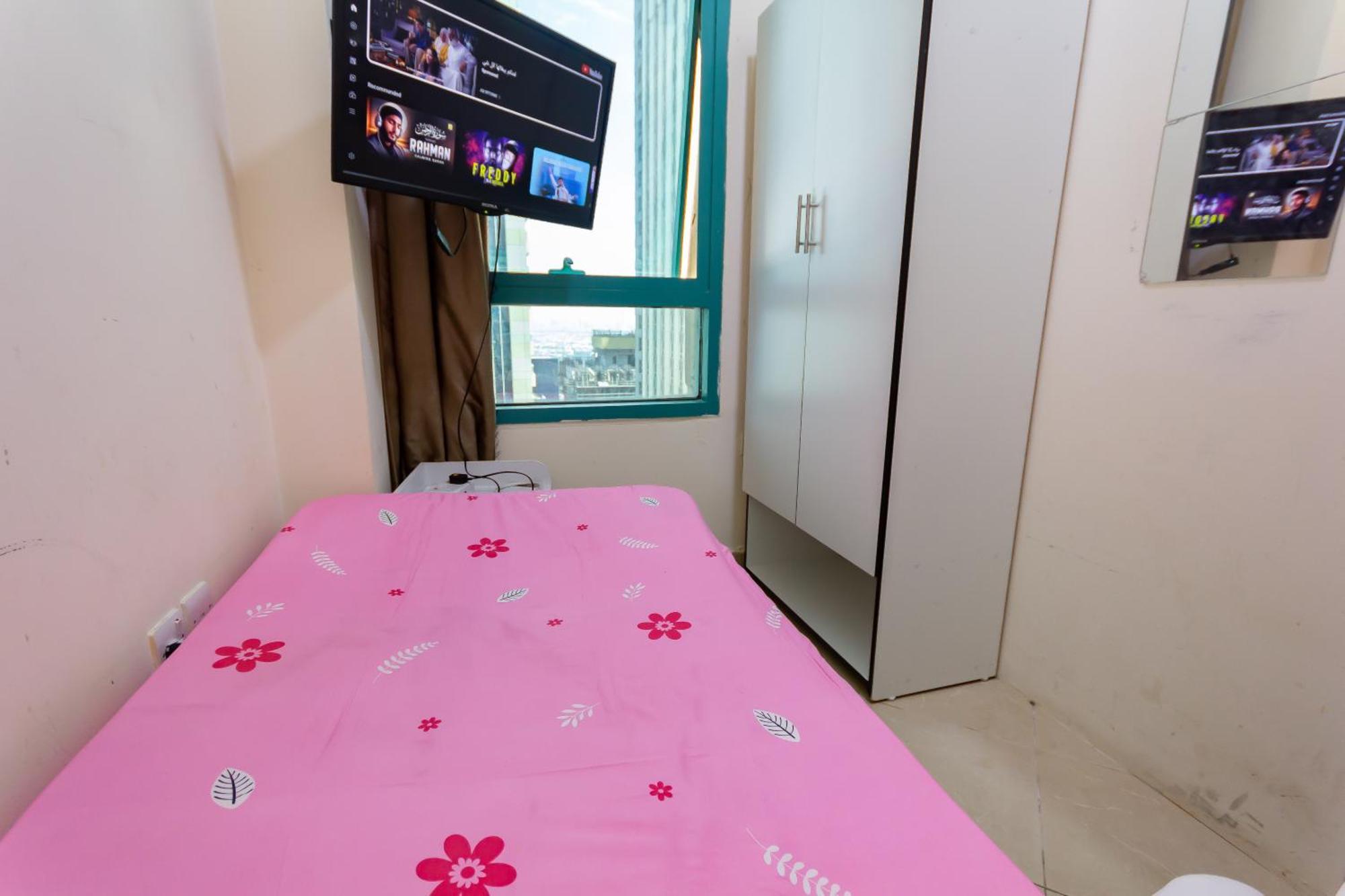 Nice Single Rooms For "Girls" Only In Dubai, Marina Exteriér fotografie
