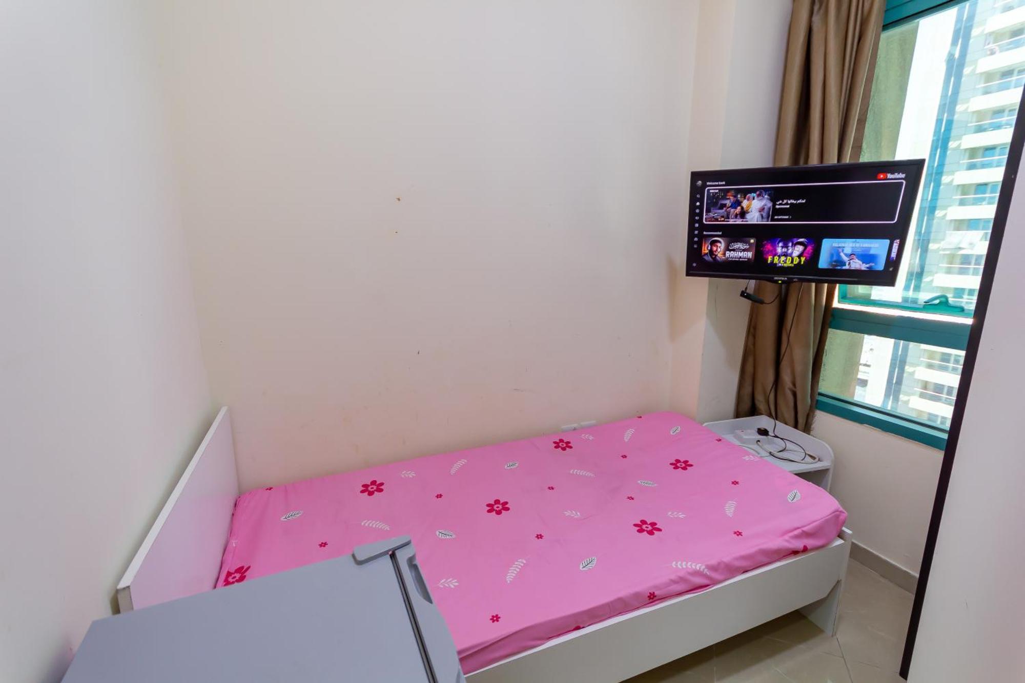 Nice Single Rooms For "Girls" Only In Dubai, Marina Exteriér fotografie