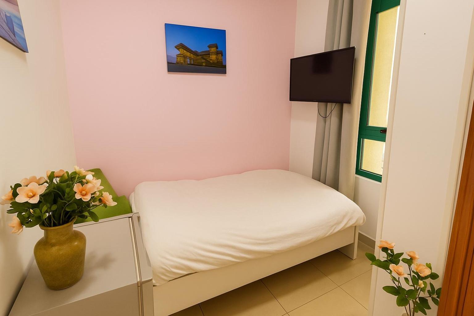 Nice Single Rooms For "Girls" Only In Dubai, Marina Exteriér fotografie